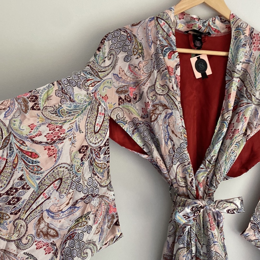 VICTORIA SECRET DESIGNER OPEN KIMONO ROBE